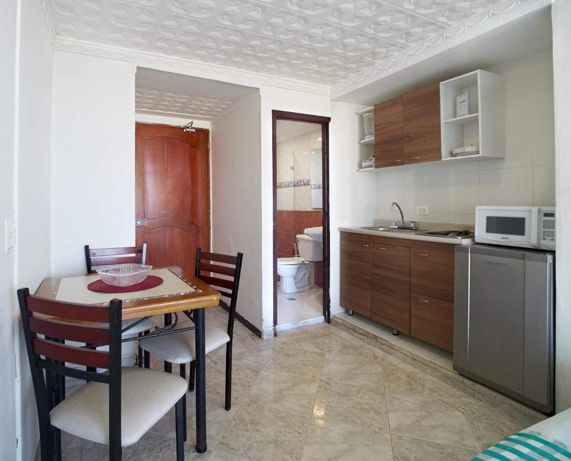 Lago Y Mar Apartamentos Cartagena Exterior photo